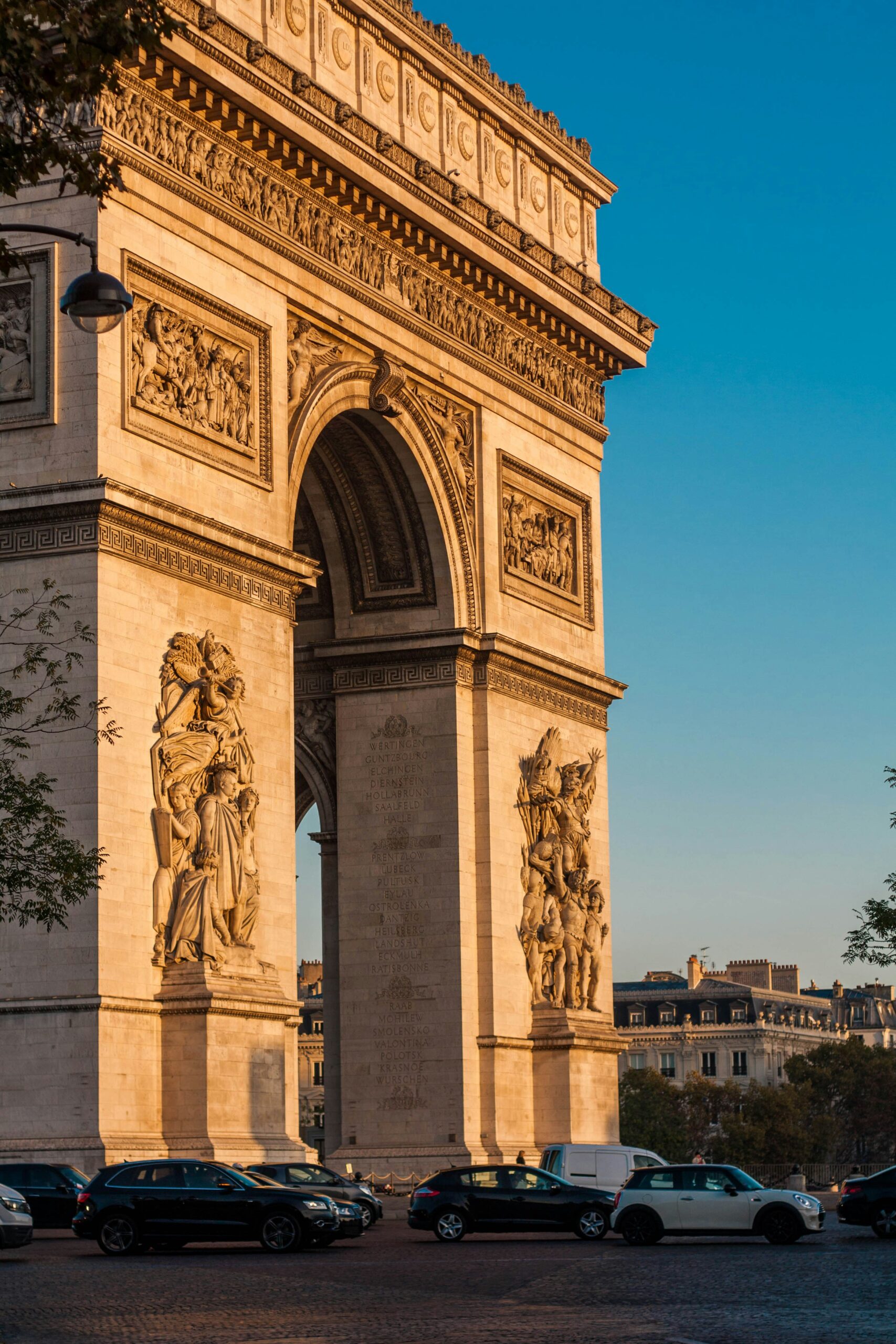 Paris-Busreisen_Continentbus_Arc-de-Triomphe Paris erleben mit CONTINENTBUS – günstig und bequem